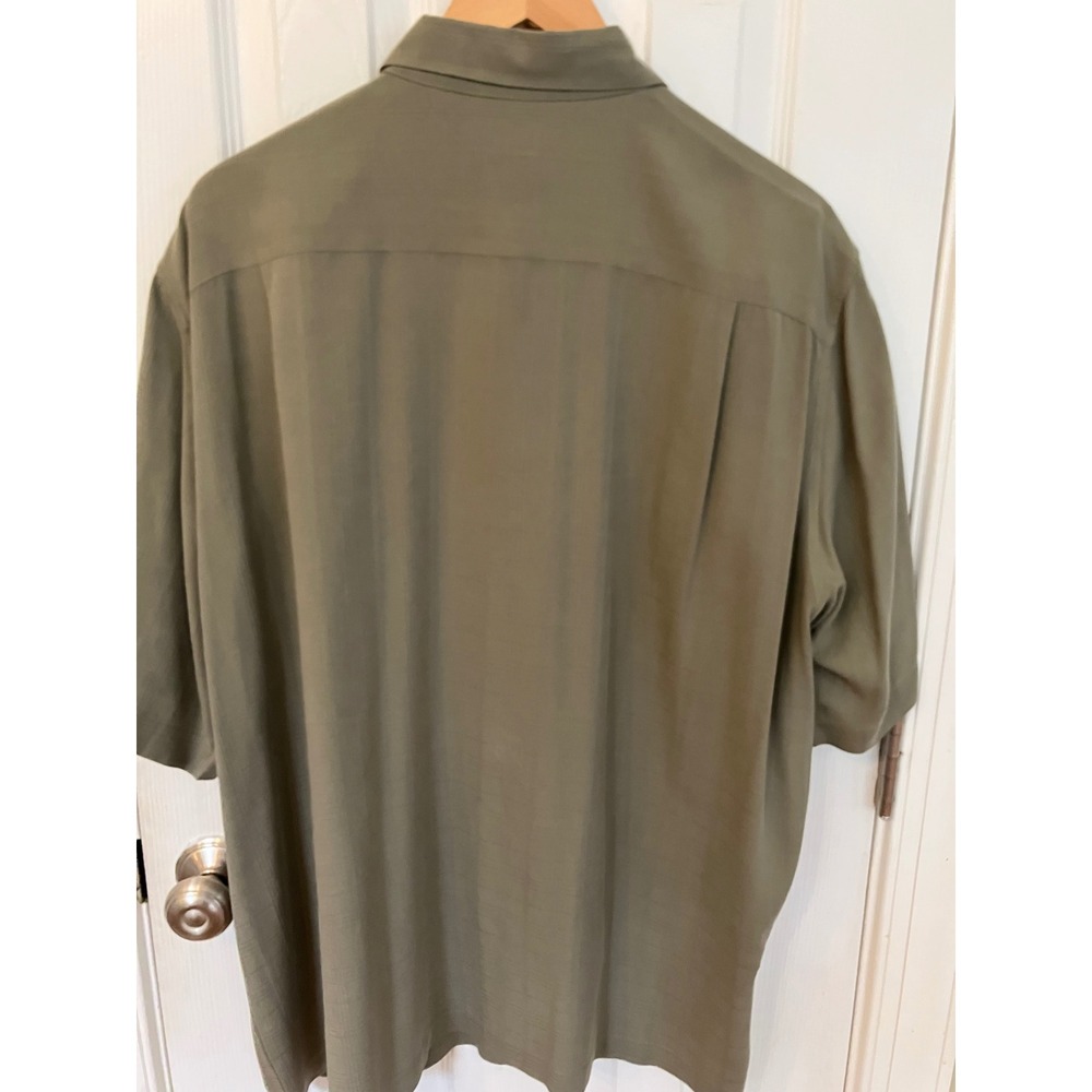 Clairborne Mens XL Olive Green 100% Silk Short Sleeve Button Up Shirt - Picture 2 of 4
